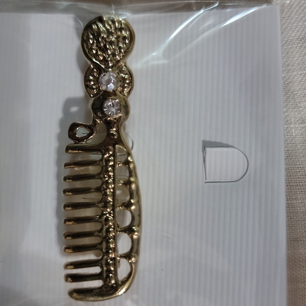 Elegant Gold Hair Comb Brooch